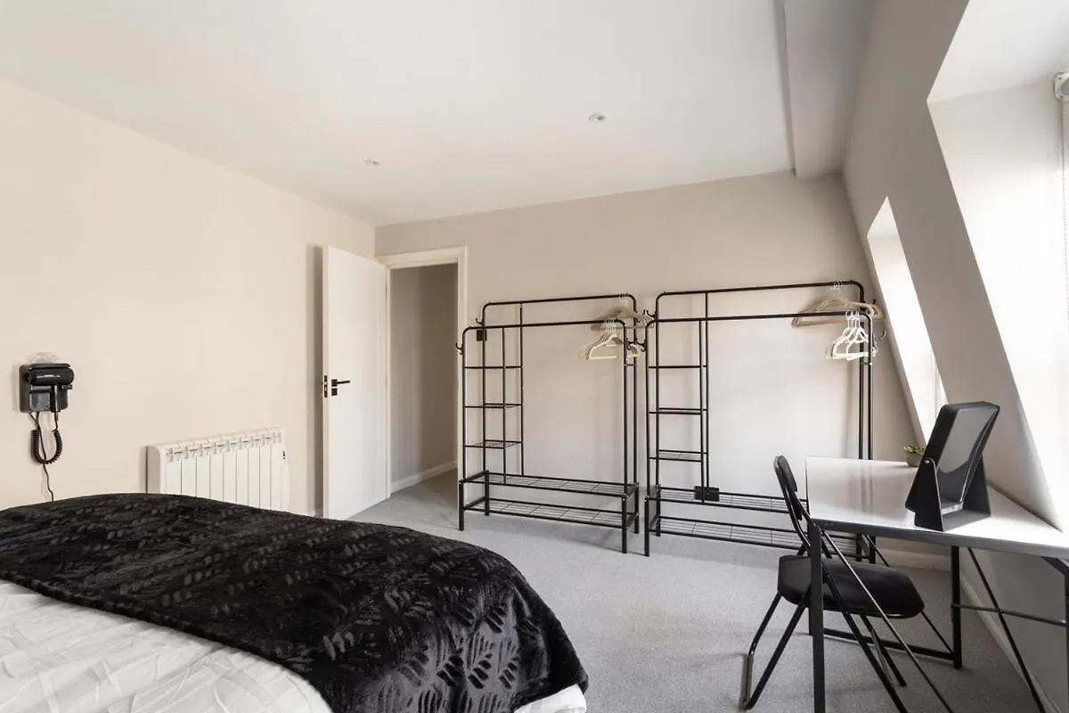Brighton 2 Bed Apartment For Contractors And Longer Stays