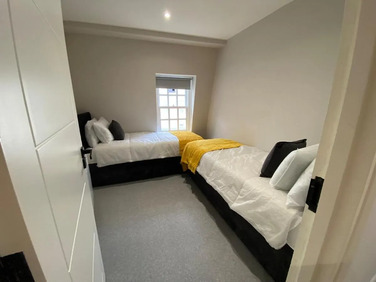 Brighton 2 Bed Apartment For Contractors And Longer Stays