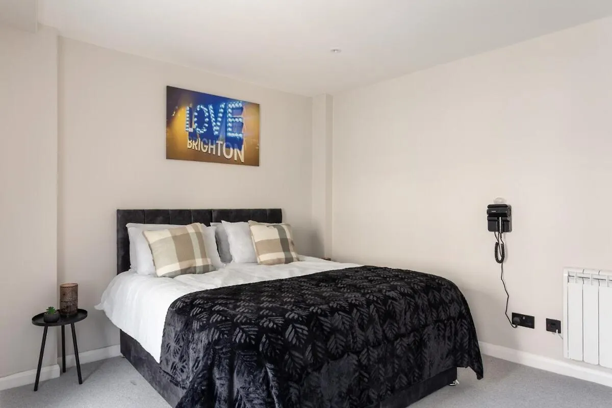 Brighton 2 Bed Apartment For Contractors And Longer Stays