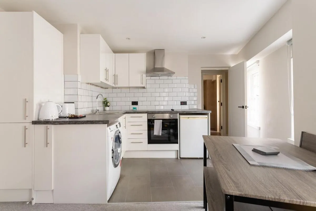 Brighton 2 Bed Apartment For Contractors And Longer Stays United Kingdom